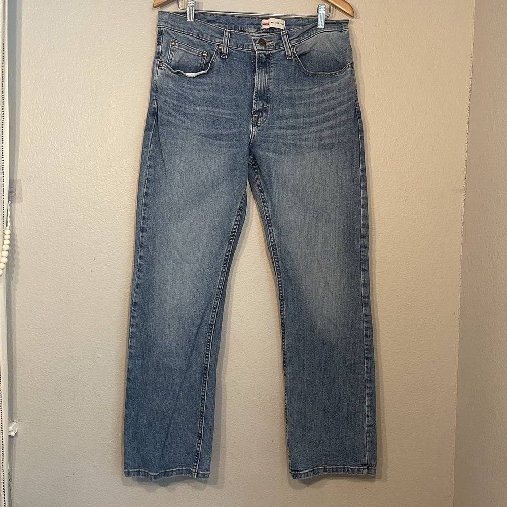 Wrangler Mens Jeans 34x32 Blue Denim Relaxed Boot Fit Cowboy Western Casual